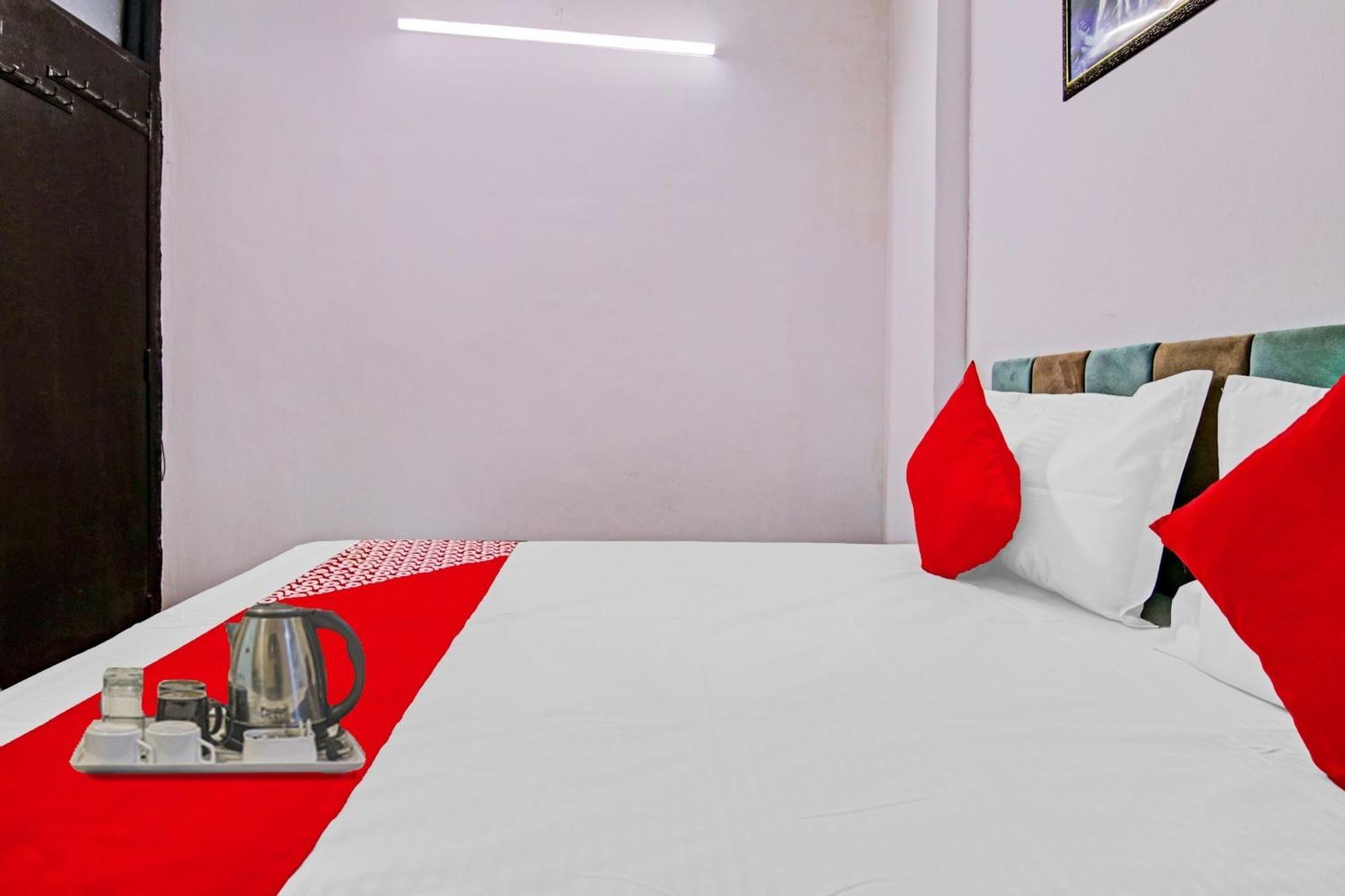 Hotel O Chaudhary Villa Új-Delhi Kültér fotó