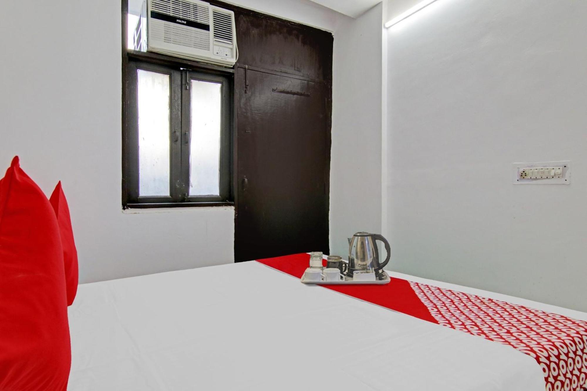 Hotel O Chaudhary Villa Új-Delhi Kültér fotó