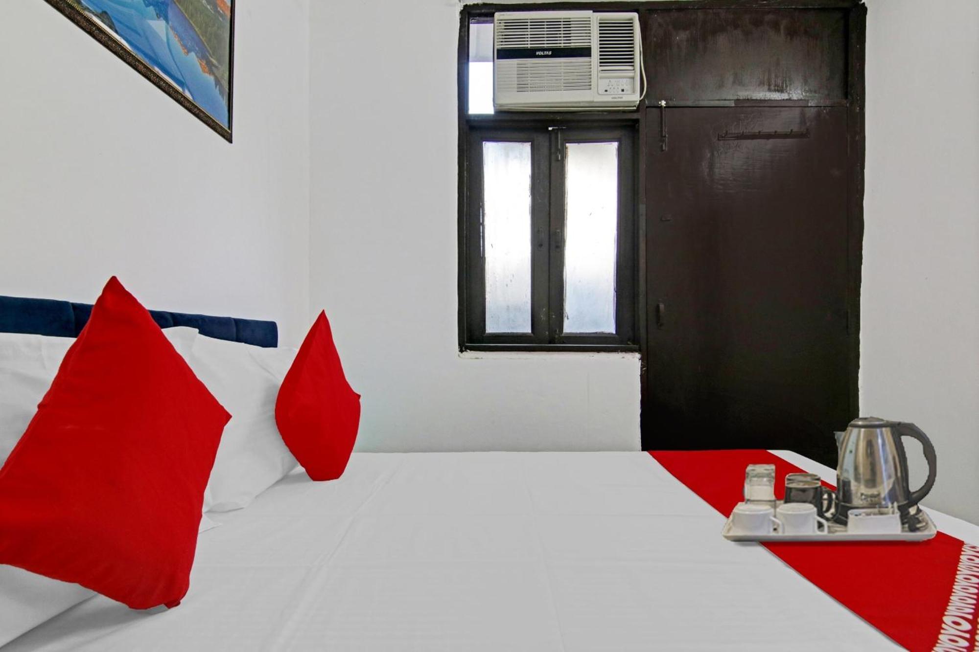 Hotel O Chaudhary Villa Új-Delhi Kültér fotó